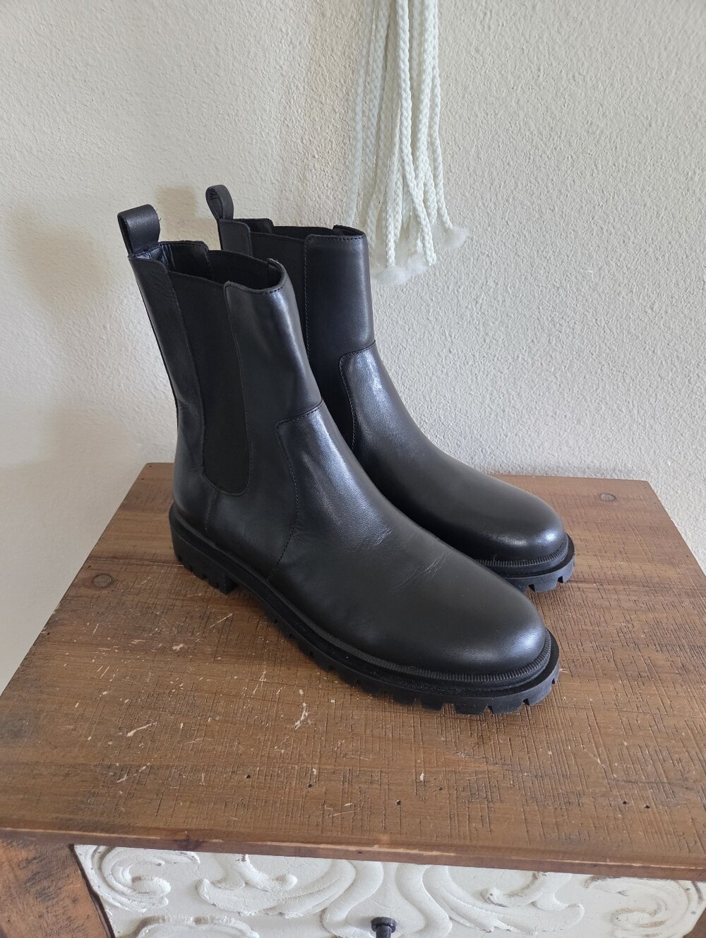 AREZZO Black Leather Brandy Chelsea Boot Size 9 New